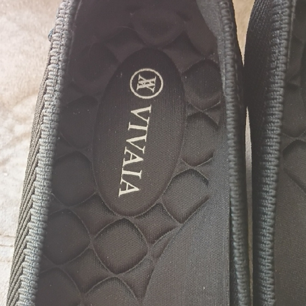VIVAIA Black Women's Flats - Picture 3 of 13